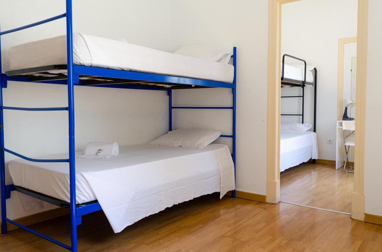 Chambre Quadruple avec Salle de Bains Commune