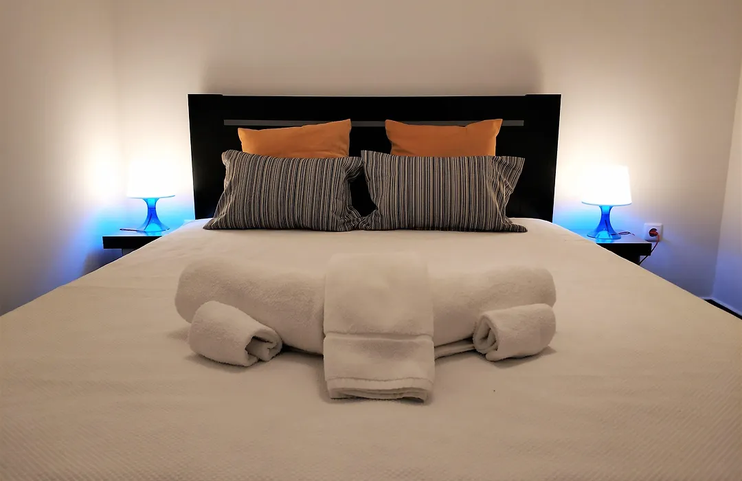 Sleep & Go Faro Airport Guest House-1
