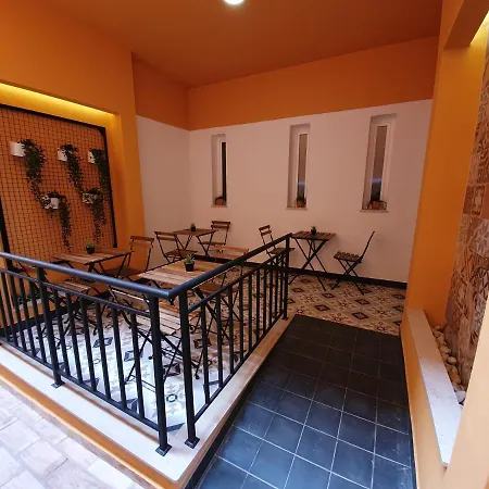 Inn Faro - Casa Amarela - Guest House-2