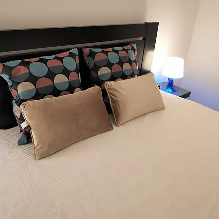 Sleep & Go Faro Airport Guest House-3