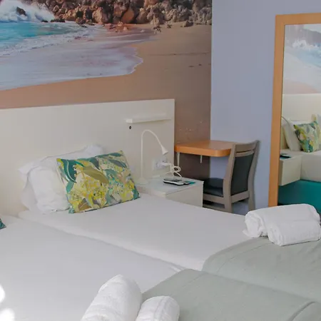 Golden Beach Guest House & Rooftop Bar-2